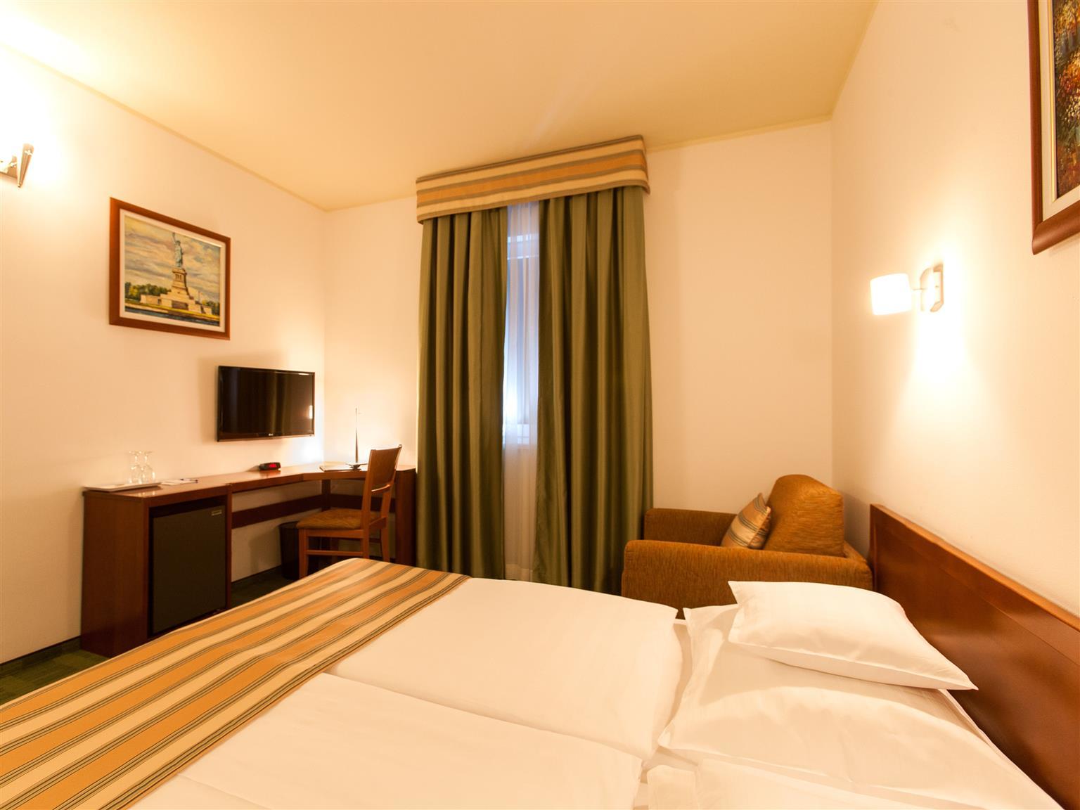 Best Western Airport Hotel Stella Velika Mlaka Zewnętrze zdjęcie
